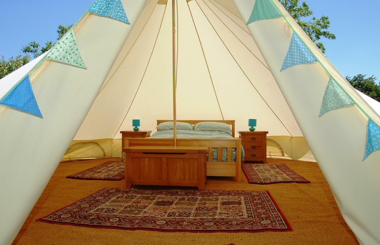 Camping La Forêt de Tessé Exterior foto