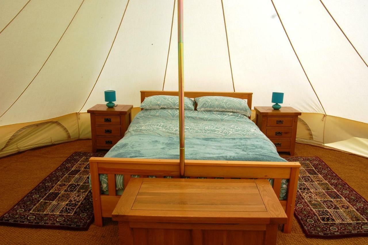 Camping La Forêt de Tessé Exterior foto