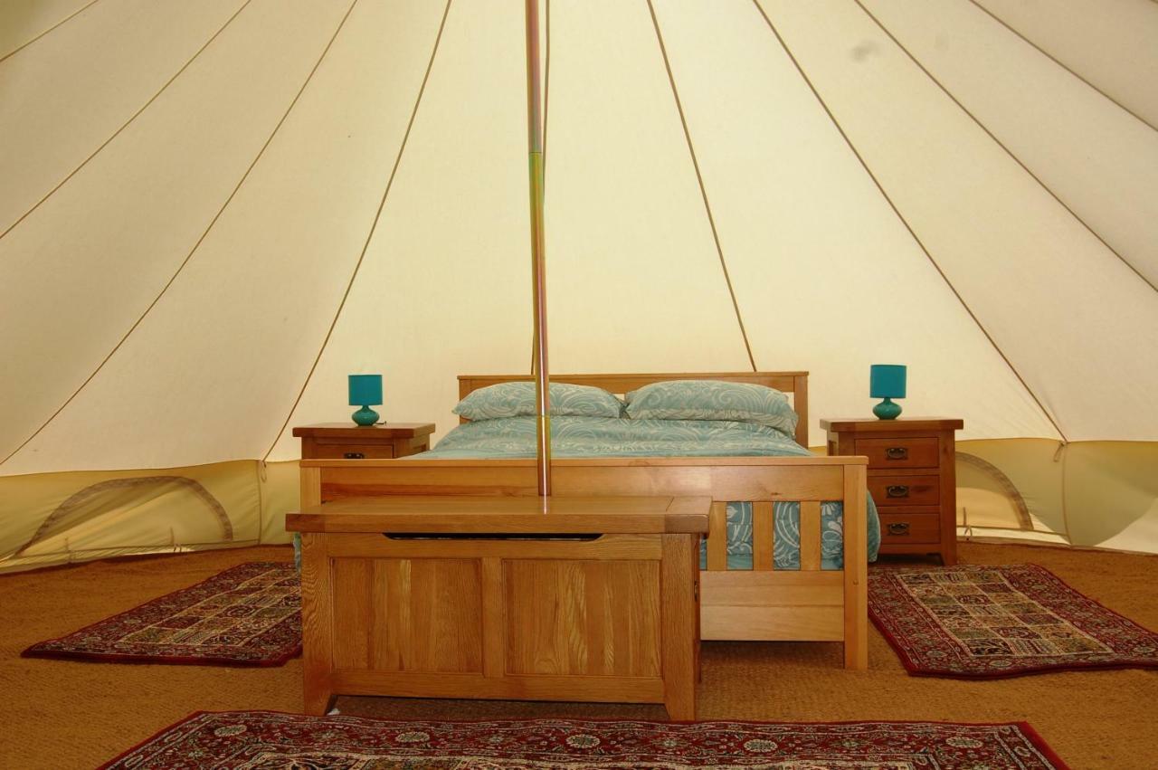 Camping La Forêt de Tessé Exterior foto